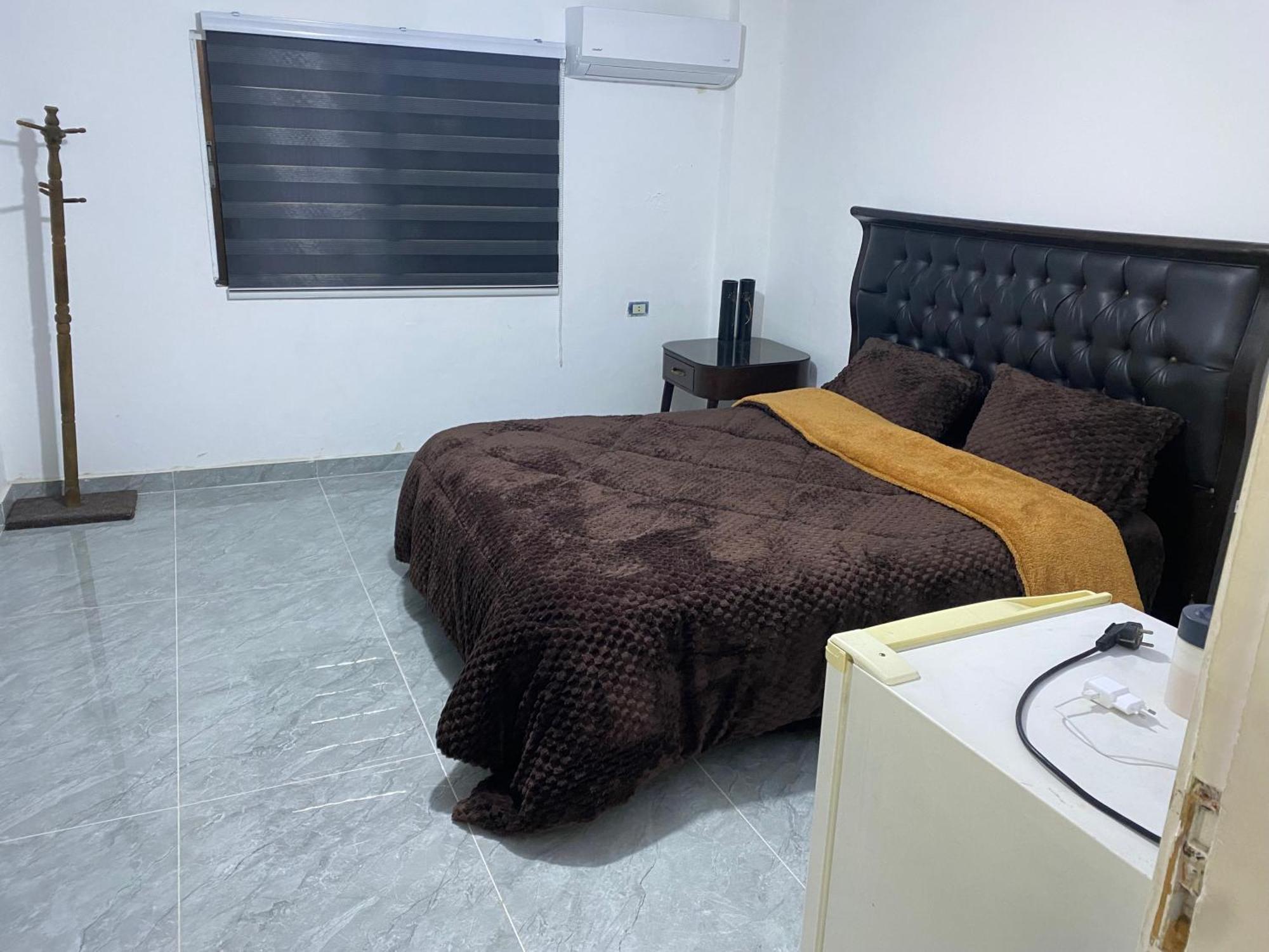 Huseein Rooms Jarash Esterno foto