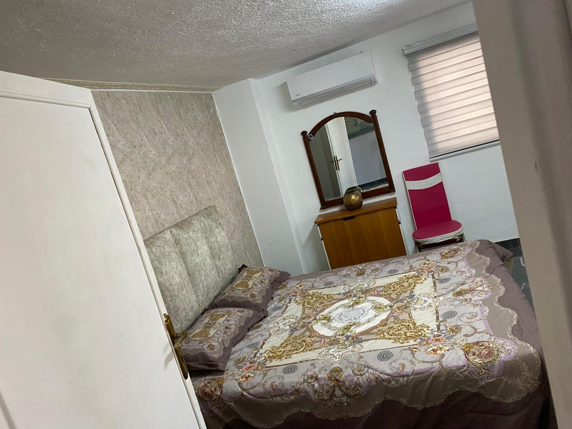 Huseein Rooms Jarash Esterno foto