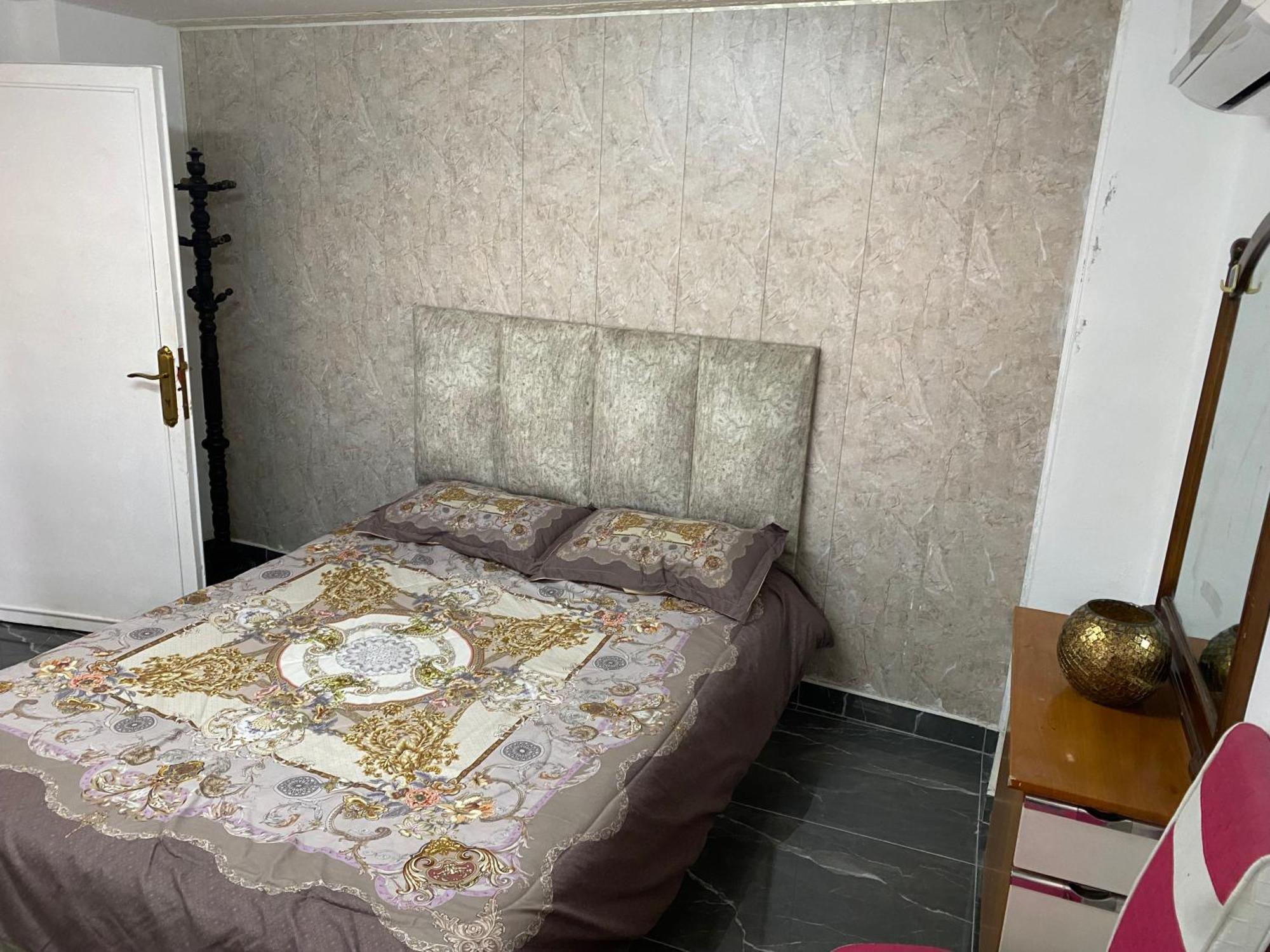Huseein Rooms Jarash Esterno foto